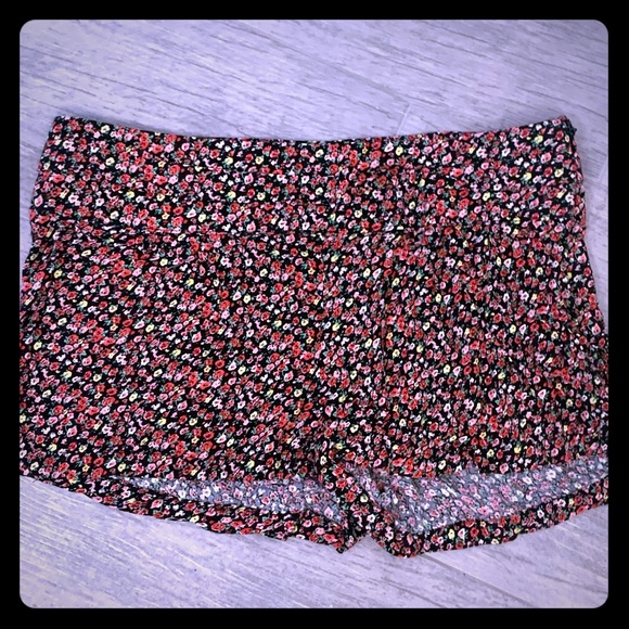 Charlotte Russe Pants - Cutest short shorts